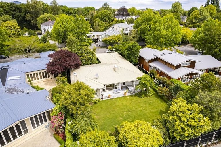 Photo of property in 17 Desmond Street, Merivale, Christchurch, 8014