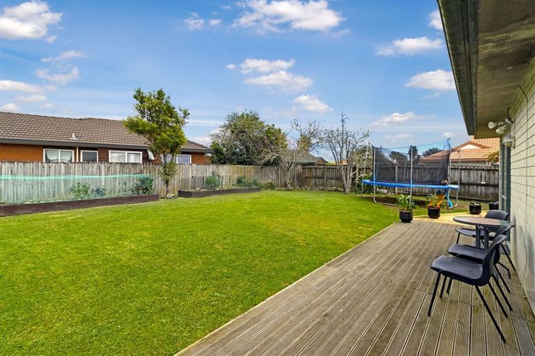 Photo of property in 25 Martin Jugum Lane, Ranui, Auckland, 0612