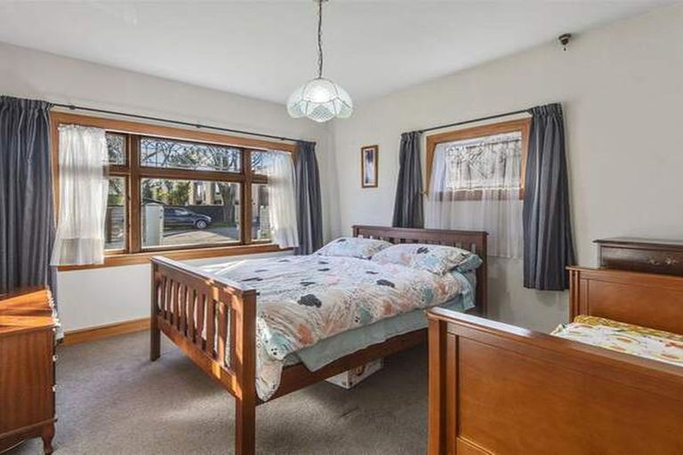 Photo of property in 54 Mathesons Road, Phillipstown, Christchurch, 8011