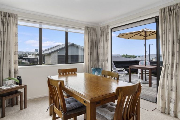 Photo of property in 33 Vista Close, Omokoroa, 3114