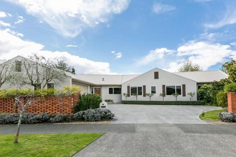 Photo of property in 22 Kensington Drive, Taradale, Napier, 4112