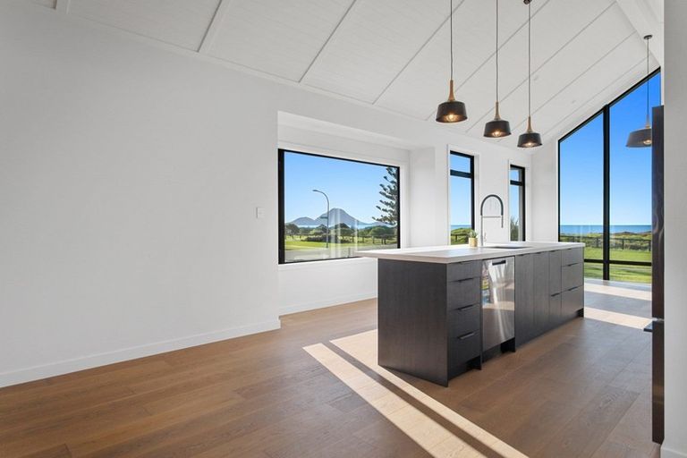 Photo of property in 16 Pacific Parade, Coastlands, Whakatane, 3120