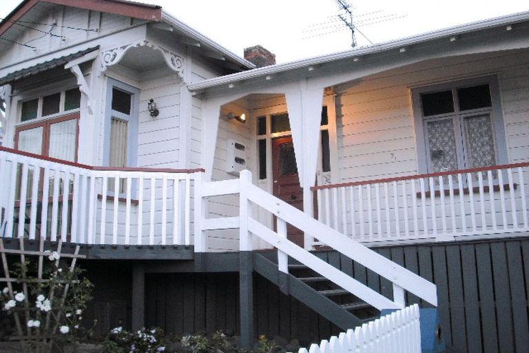 Photo of property in 71 Cameron Street, Onehunga, Auckland, 1061