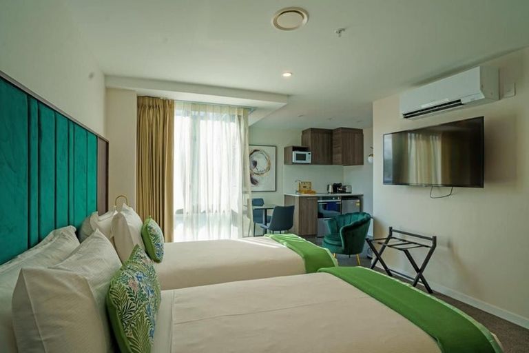 Photo of property in Proximity Apartment Hotel, 172 Thorndon Quay, Pipitea, Wellington, 6011