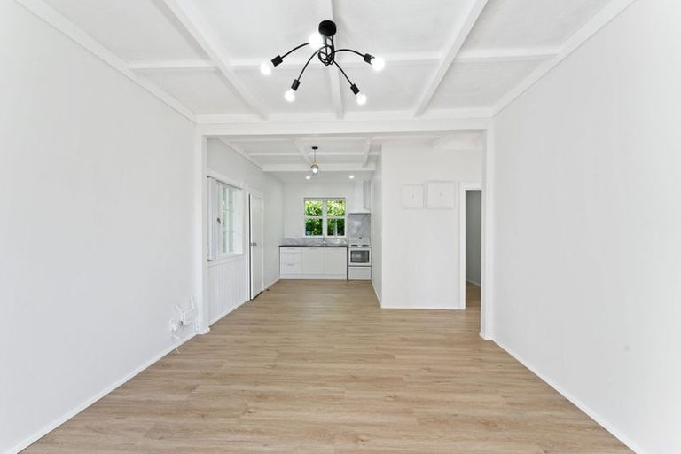 Photo of property in 27 Collingwood Road, Waiuku, 2123