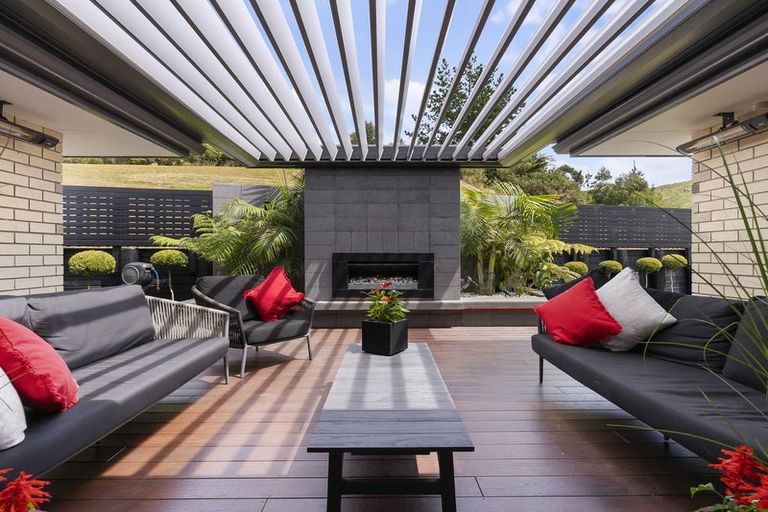 Photo of property in 17 Wautaiti Drive, Riverhead, 0820