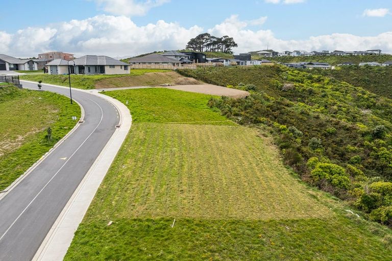 Photo of property in 7 Te Arapito Close, Aotea, 5024