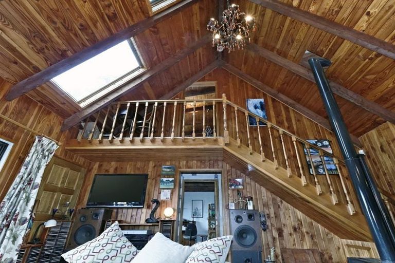 Photo of property in 22 Phillip Avenue, Glen Eden, Auckland, 0602