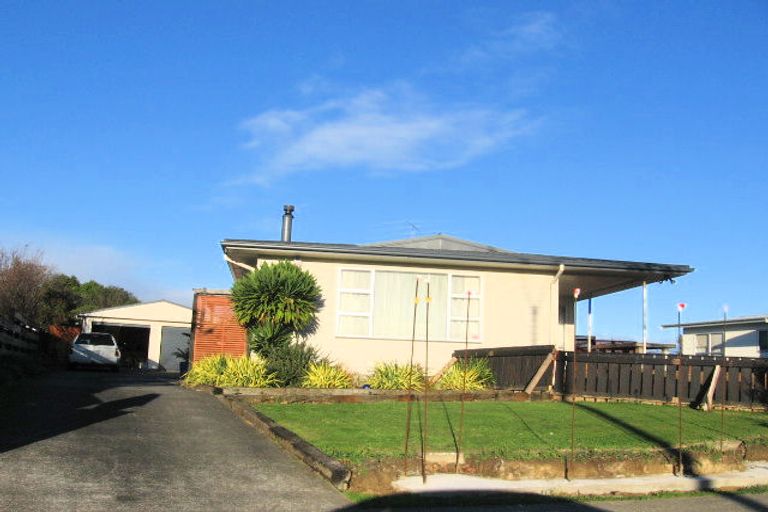 Photo of property in 17 John F Kennedy Drive, Milson, Palmerston North, 4414
