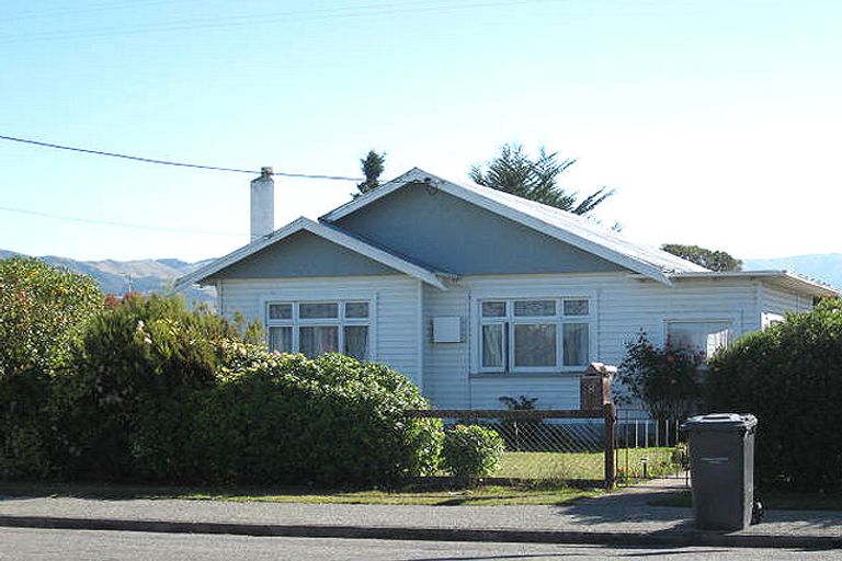 Photo of property in 8 Herbert Street, Waimate, 7924