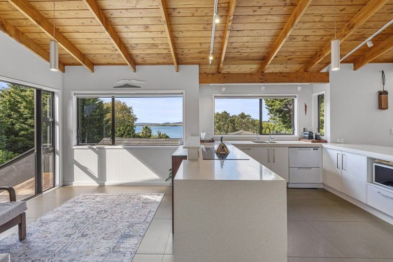 Photo of property in 188 Sandspit Road, Shelly Park, Auckland, 2014