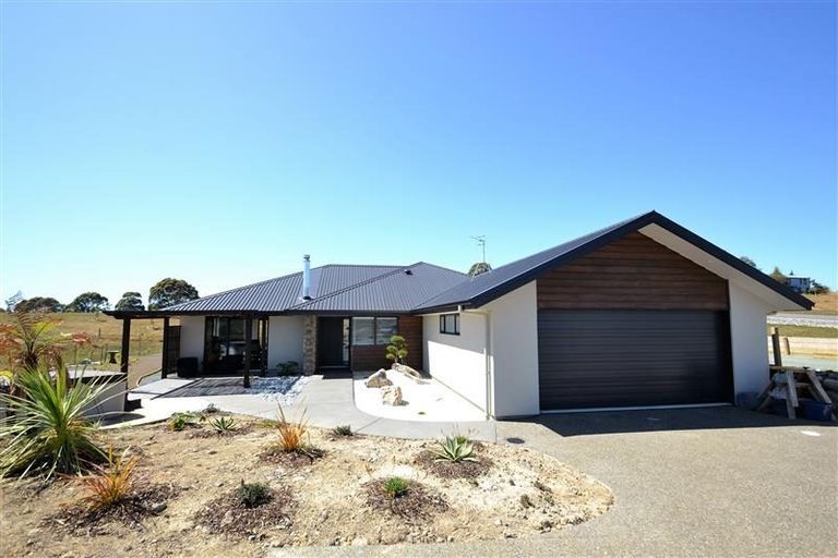 Photo of property in 374 Pomona Road, Tasman, Upper Moutere, 7173