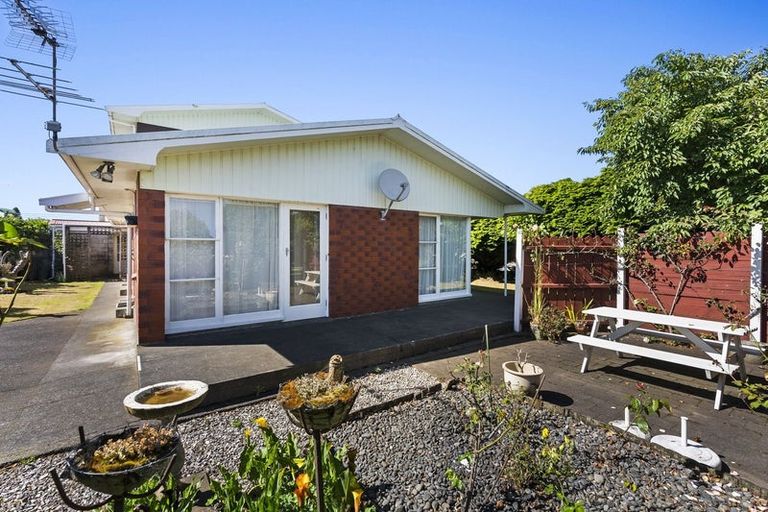 Photo of property in 178 Glover Road, Hawera, 4610
