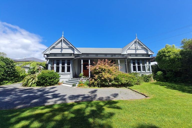 Photo of property in 58 Kings Crescent, Hutt Central, Lower Hutt, 5010