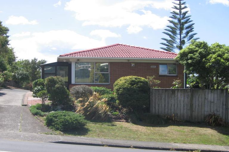 Photo of property in 1/52 Bentley Avenue, Glenfield, Auckland, 0629