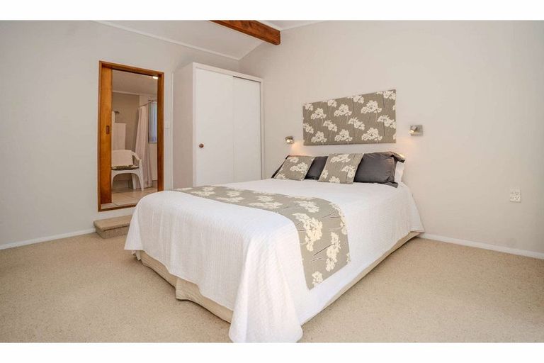 Photo of property in 6 Waipapa Landing Place, Kerikeri, 0230