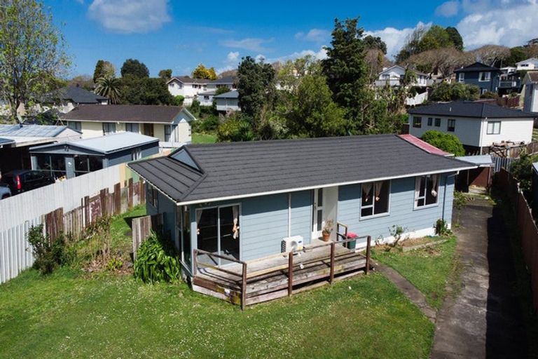 Photo of property in 32 Chantelle Place, Papatoetoe, Auckland, 2025