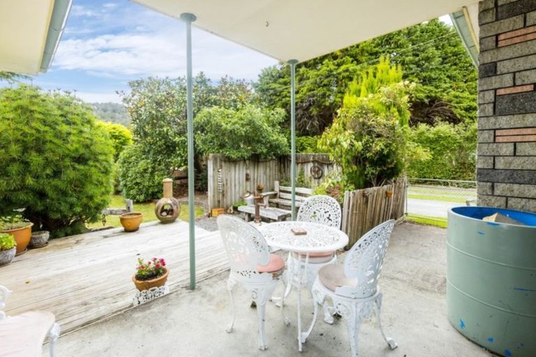 Photo of property in 210 Plateau Road, Te Marua, Upper Hutt, 5018