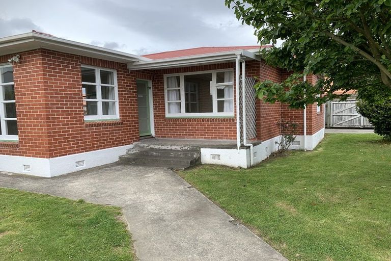 Photo of property in 21 Stanley Street, Levin, 5510