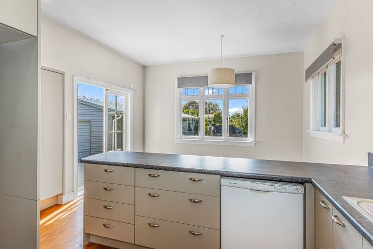 Photo of property in 42 Windermere Road, Papanui, Christchurch, 8053