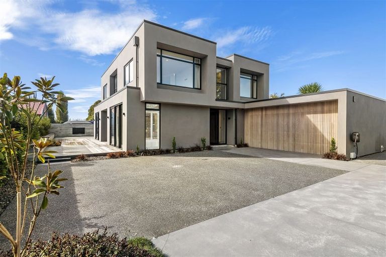 Photo of property in 114a Paparoa Street, Papanui, Christchurch, 8053