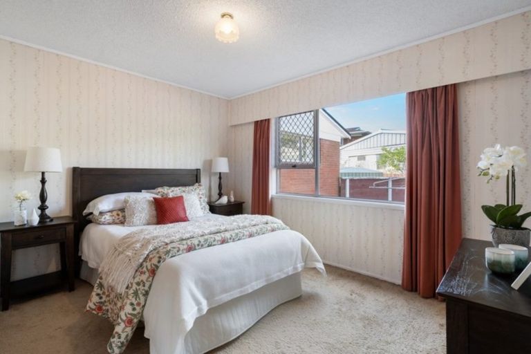 Photo of property in 1/19 Coates Road, Cockle Bay, Auckland, 2014