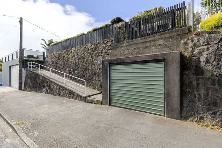 Photo of property in 189 Tukapa Street, Westown, New Plymouth, 4310