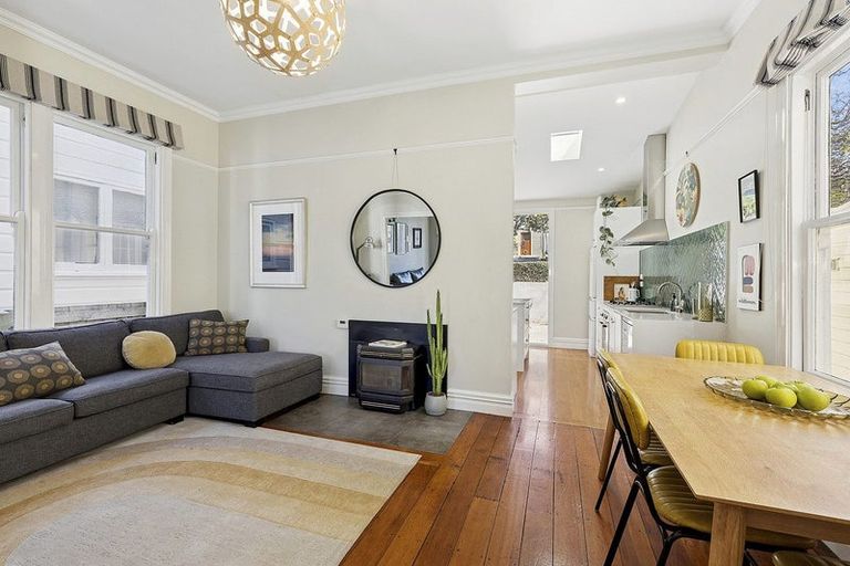 Photo of property in 8 Stanley Street, Berhampore, Wellington, 6023