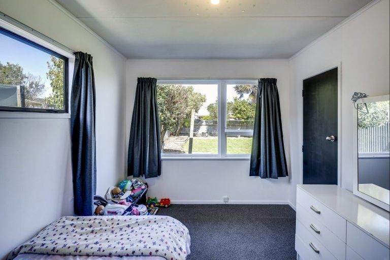Photo of property in 52 Wynyard Crescent, Tamatea, Napier, 4112