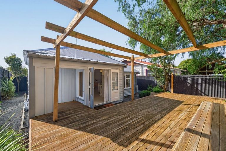 Photo of property in 341 Barbadoes Street, Christchurch Central, Christchurch, 8011