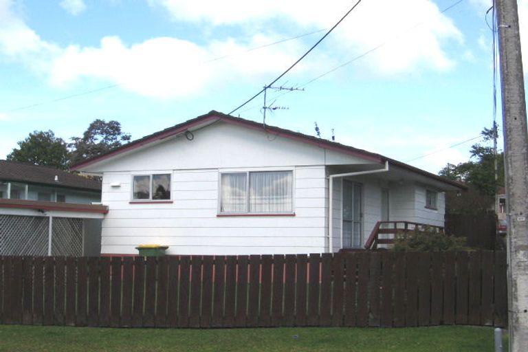 Photo of property in 1/23 Mildmay Road, Henderson, Auckland, 0610