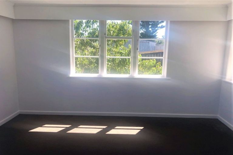 Photo of property in 10 Igloo Place, Red Hill, Papakura, 2110