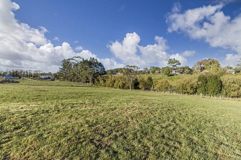 Photo of property in 750 Kaipara Coast Highway, Kaukapakapa, 0871