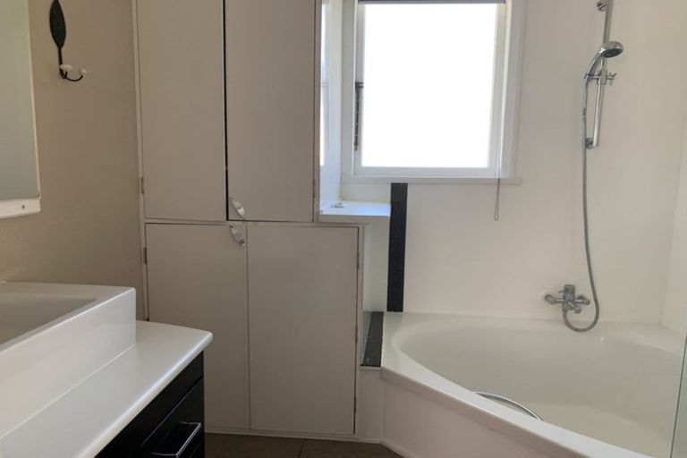 Photo of property in 69 Te Rangitautahanga Road, Turangi, 3334