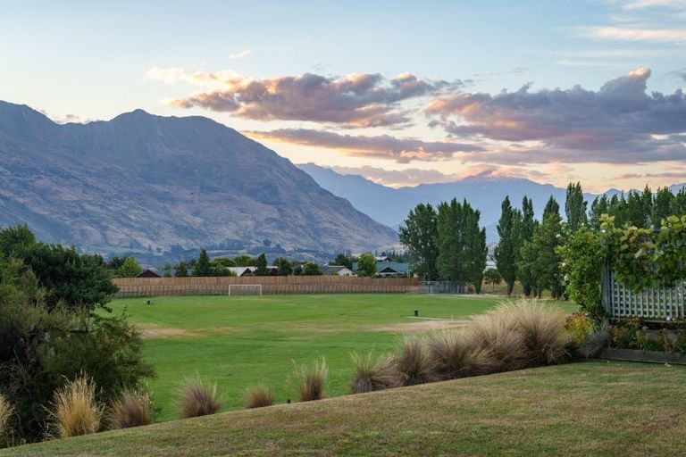 Photo of property in 58b Kings Drive, Wanaka, 9305