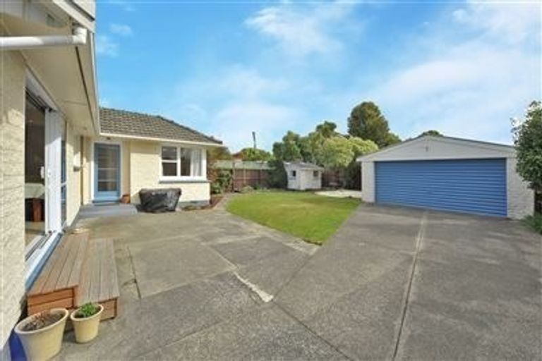 Photo of property in 19 Dunster Street, Burnside, Christchurch, 8053