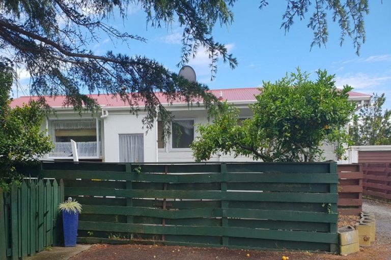 Photo of property in 28a Cypress Grove, Paraparaumu, 5032