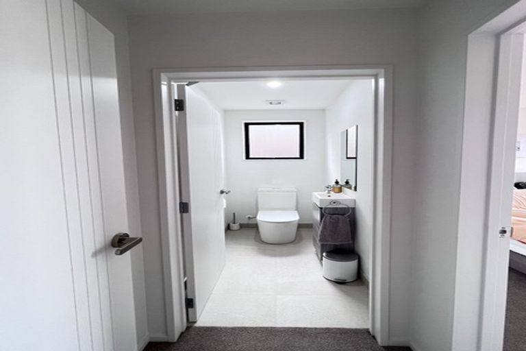 Photo of property in 7 Desalt Drive, Hobsonville, Auckland, 0616