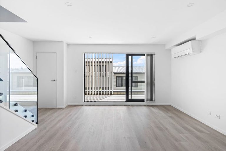 Photo of property in 3/53 Drake Street, Howick, Auckland, 2014