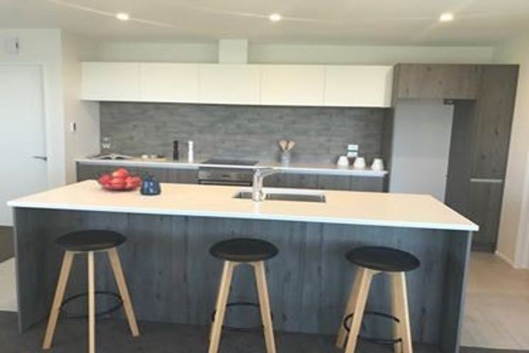 Photo of property in 14 Shillingford Boulevard, Rolleston, 7615