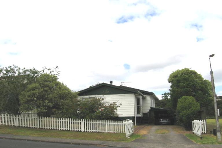Photo of property in 111 Lynn Road, Bayview, Auckland, 0629