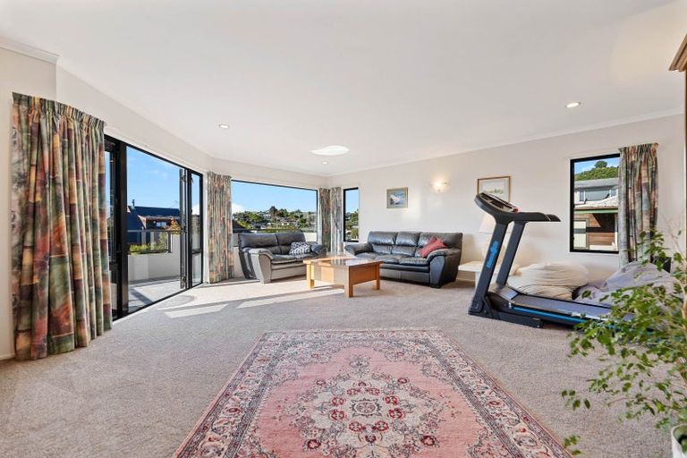 Photo of property in 27 Kinder Street, Acacia Bay, Taupo, 3330