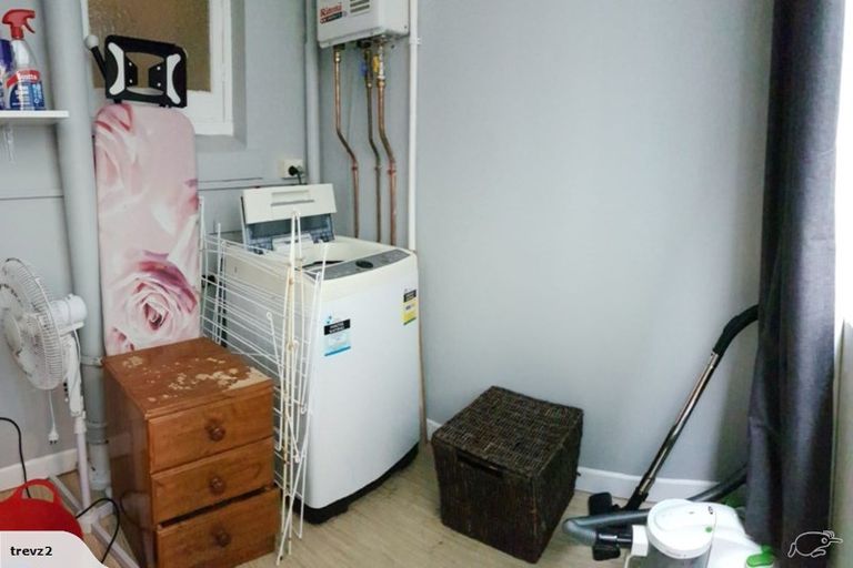 Photo of property in Devonport Apartments, 23/127 Saint Aubyn Street, New Plymouth, 4310