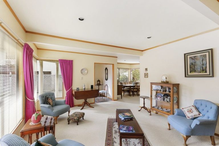 Photo of property in 8 Scorian Close, Karori, Wellington, 6012