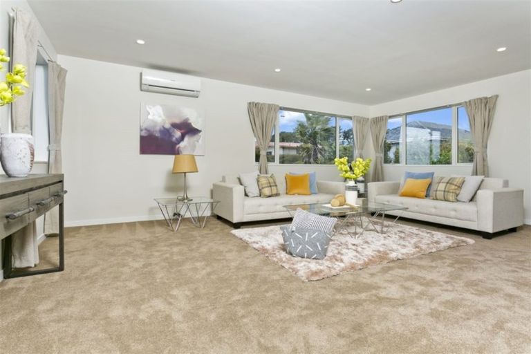 Photo of property in 519 East Coast Road, Murrays Bay, Auckland, 0630
