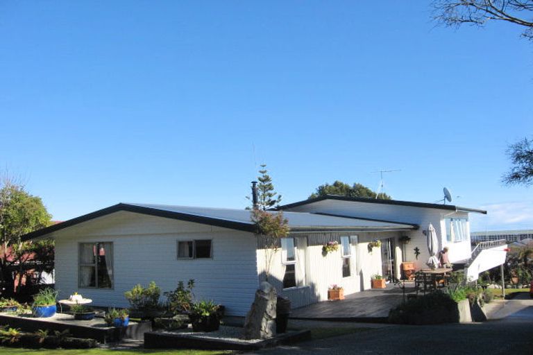 Photo of property in 6 Coulson Road, Karoro, Greymouth, 7805