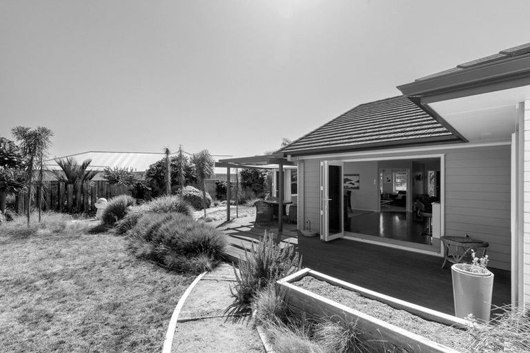 Photo of property in 9 Dawn Parade, Coastlands, Whakatane, 3120