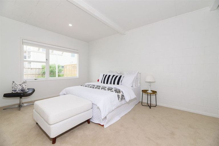 Photo of property in 2/7 James Road, Manurewa, Auckland, 2102