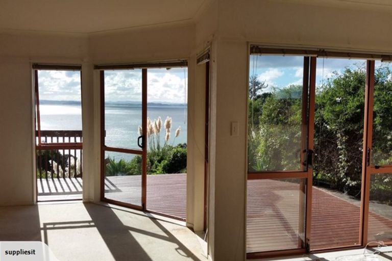 Photo of property in 1444 Whangaparaoa Road, Army Bay, Whangaparaoa, 0930