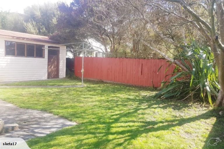 Photo of property in 51b Gemstone Drive, Birchville, Upper Hutt, 5018